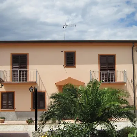 Donnastella Guardavalle